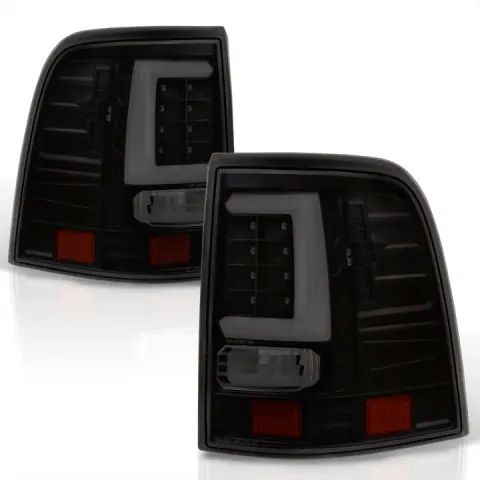 Ford Explorer 2002–2005 Tail Light