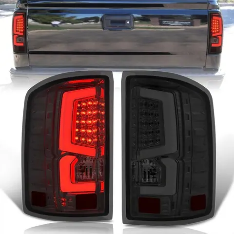 GMC Sierra 1500 2014–2018 Tail Light
