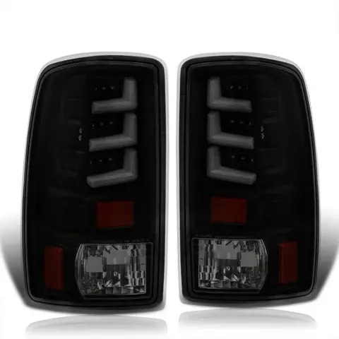 Chevrolet Suburban / Tahoe 2000–2006 Tail Light